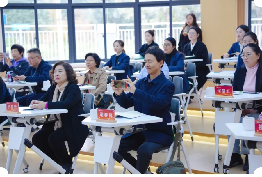 dcfdf5e3a77a4e4924ac5e92fe7cac1b