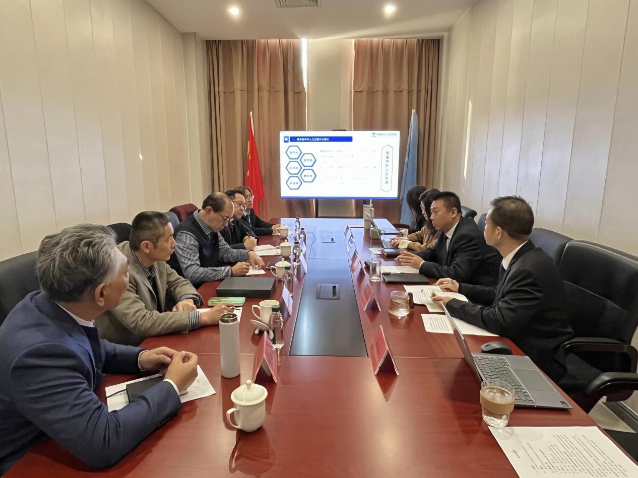 423c73fff38f1df5d3ab213a11099885